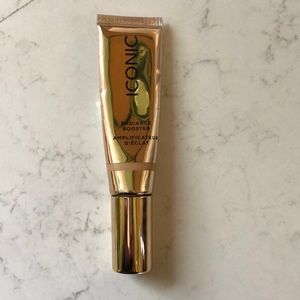 Iconic London Radiance Booster: Sand Glow